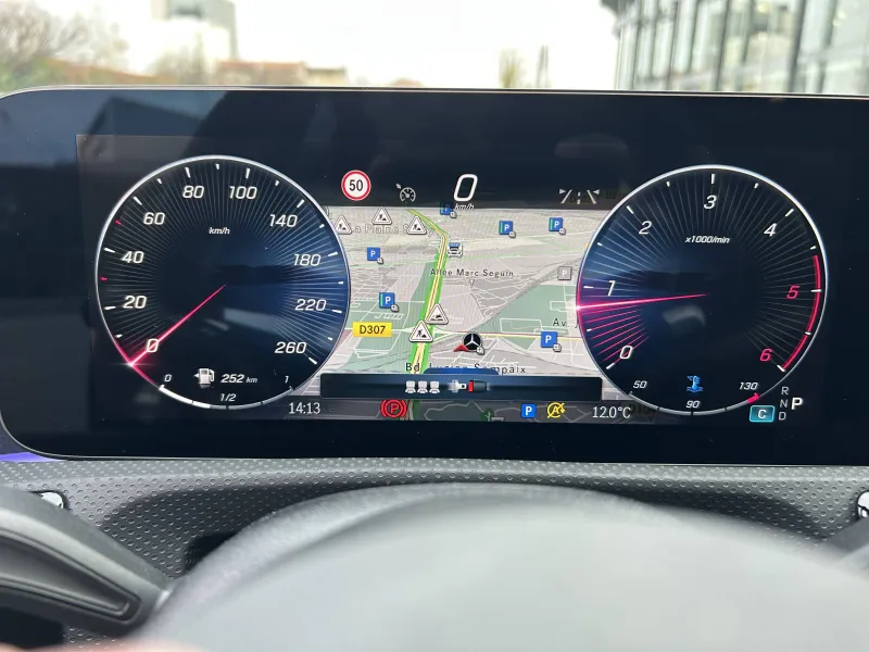 Image secondaire du véhicule 9