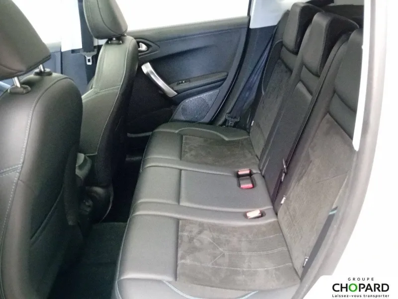 Image secondaire du véhicule 19