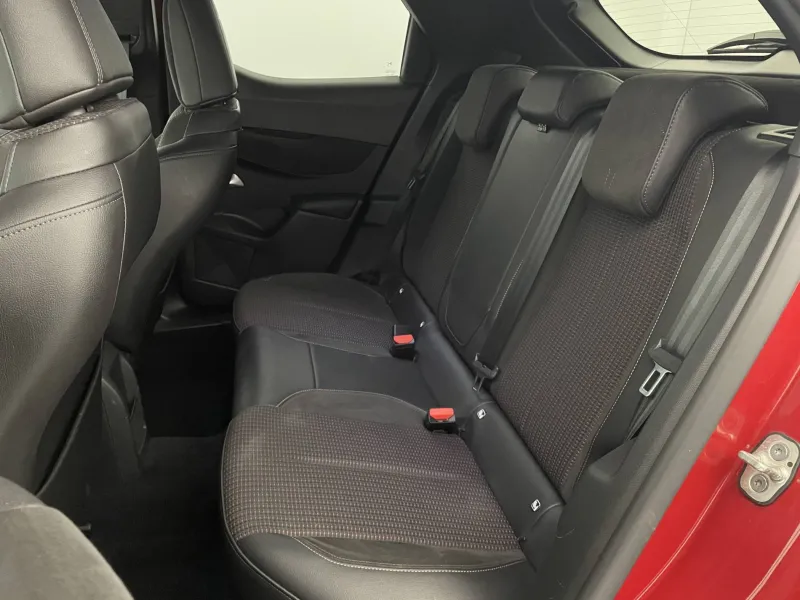 Image secondaire du véhicule 16