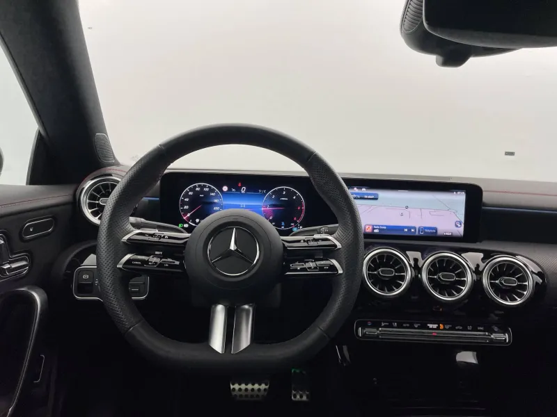 Image secondaire du véhicule 23