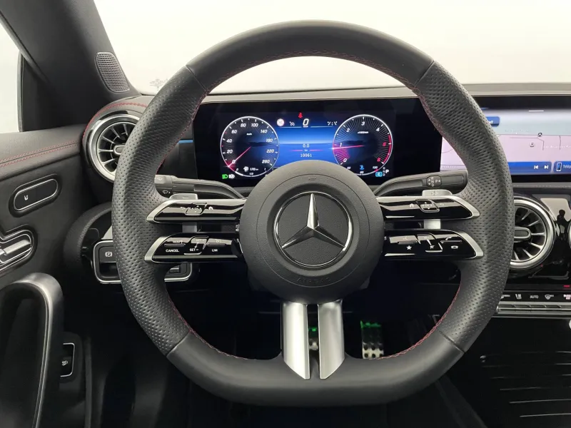 Image secondaire du véhicule 24