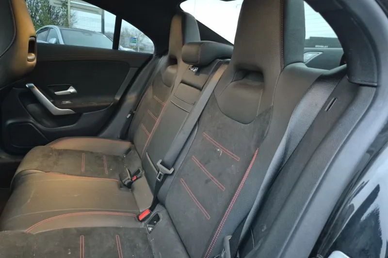 Image secondaire du véhicule 12