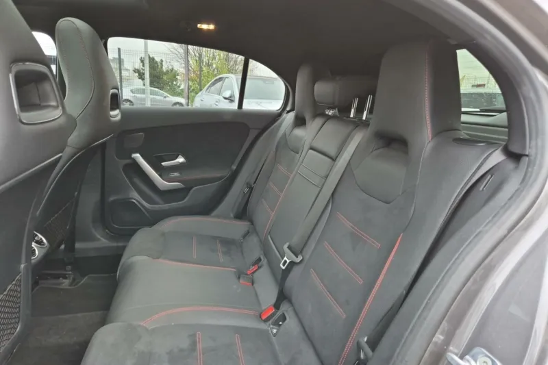 Image secondaire du véhicule 12