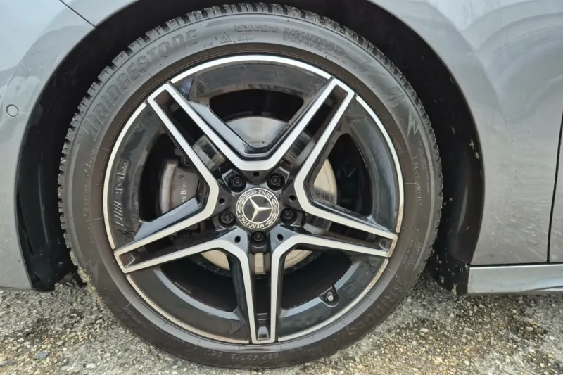 Image secondaire du véhicule 13