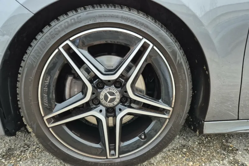 Image secondaire du véhicule 15