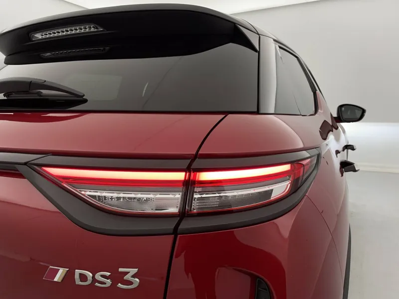 Image secondaire du véhicule 32