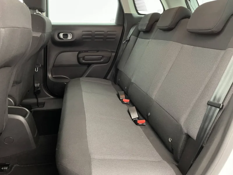 Image secondaire du véhicule 40