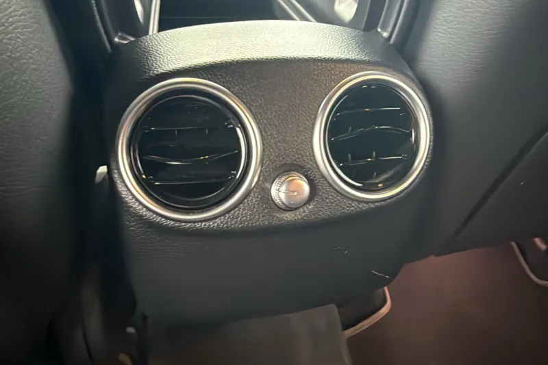 Image secondaire du véhicule 31