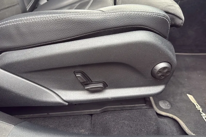 Image secondaire du véhicule 33