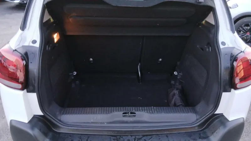 Image secondaire du véhicule 10