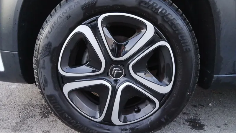 Image secondaire du véhicule 13