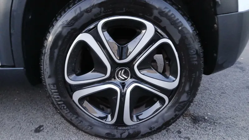 Image secondaire du véhicule 14