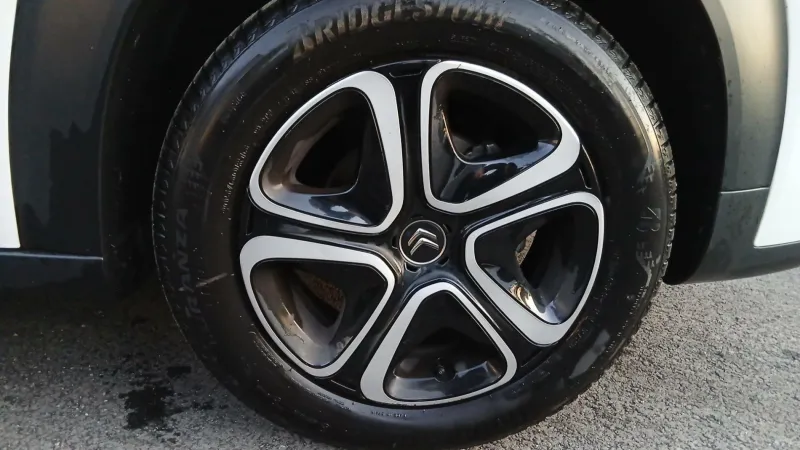 Image secondaire du véhicule 16