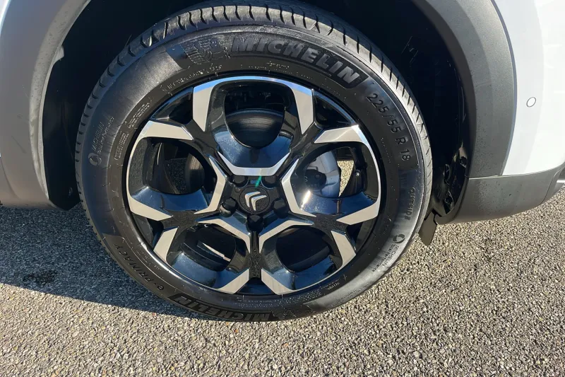 Image secondaire du véhicule 10