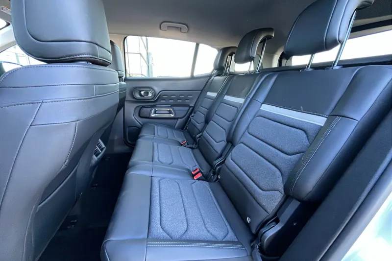 Image secondaire du véhicule 18