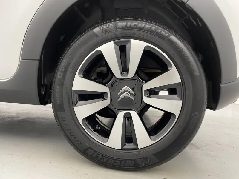 Image secondaire du véhicule 17