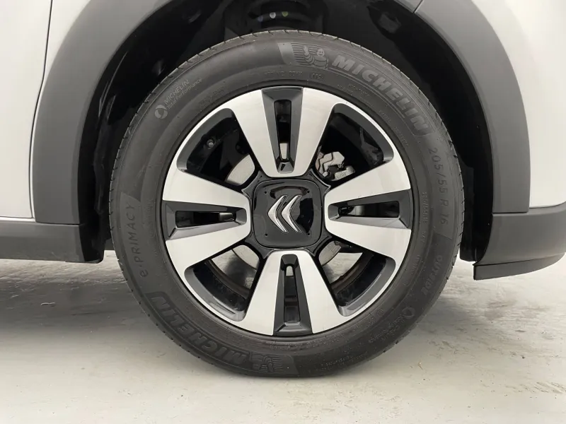 Image secondaire du véhicule 19