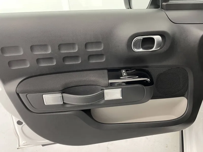 Image secondaire du véhicule 25