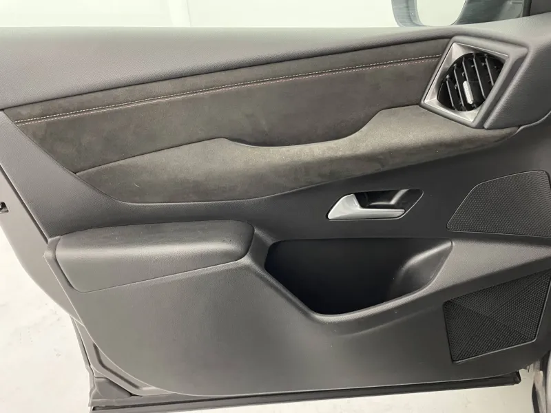 Image secondaire du véhicule 31