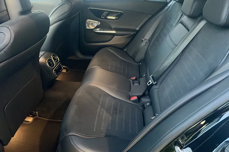 Image secondaire du véhicule 12