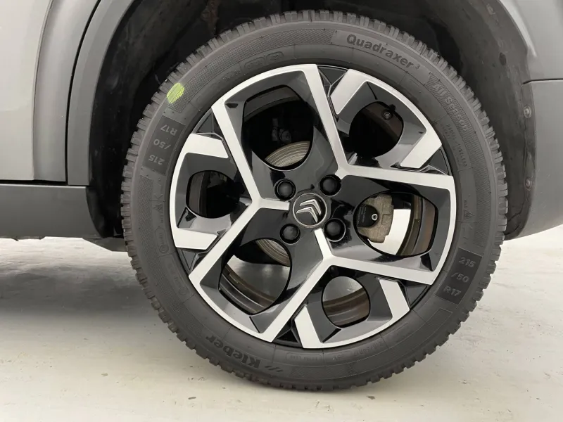 Image secondaire du véhicule 11