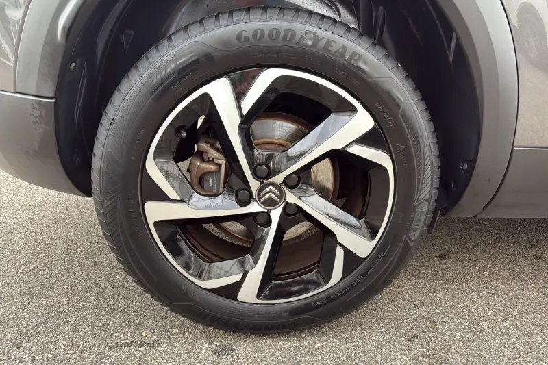 Image secondaire du véhicule 12