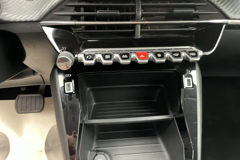 Image secondaire du véhicule 17