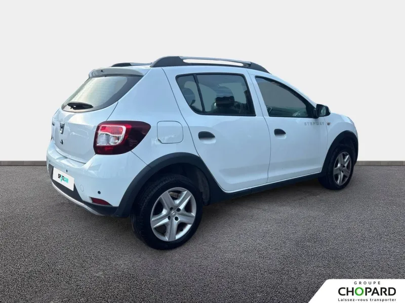 Image secondaire du véhicule 9