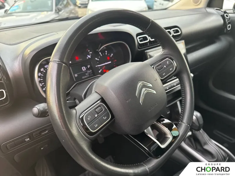 Image secondaire du véhicule 11