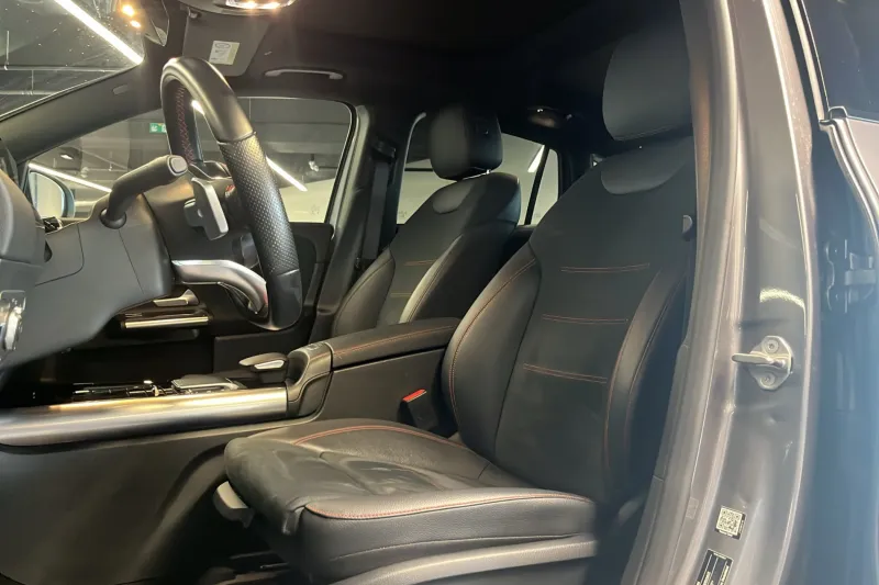 Image secondaire du véhicule 11