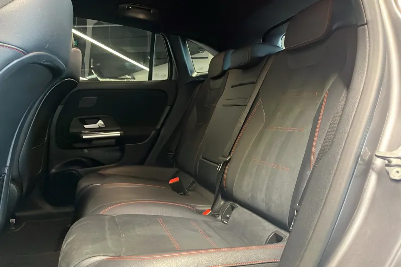 Image secondaire du véhicule 12