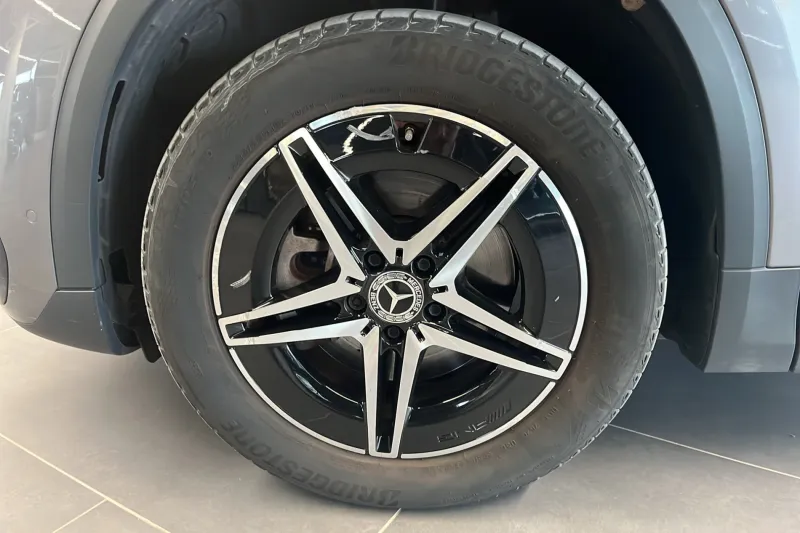 Image secondaire du véhicule 13