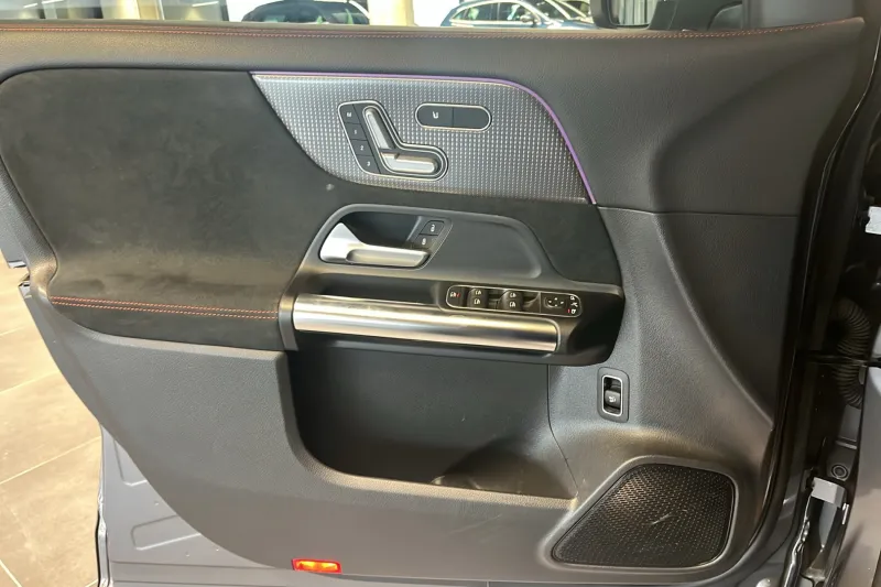 Image secondaire du véhicule 24