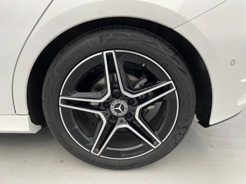 Image secondaire du véhicule 18