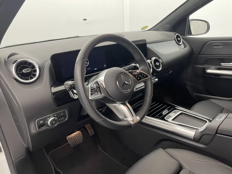 Image secondaire du véhicule 32