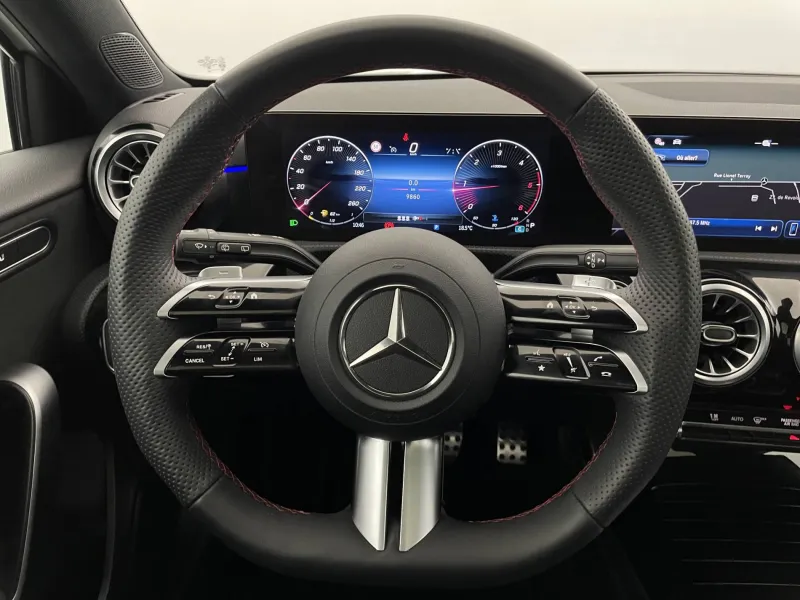 Image secondaire du véhicule 24