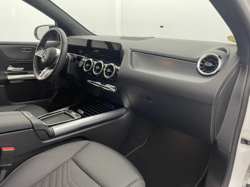 Image secondaire du véhicule 33