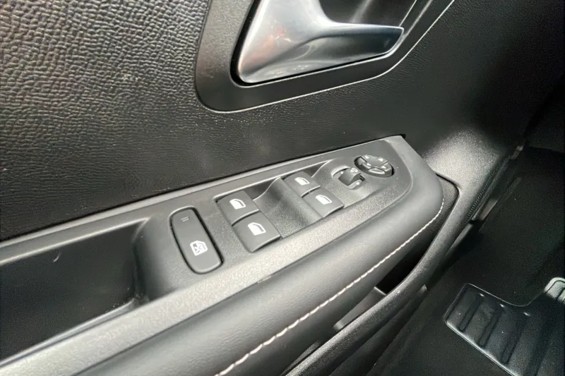 Image secondaire du véhicule 23