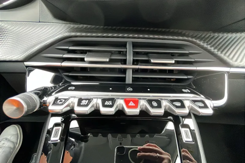 Image secondaire du véhicule 23