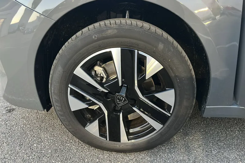 Image secondaire du véhicule 10