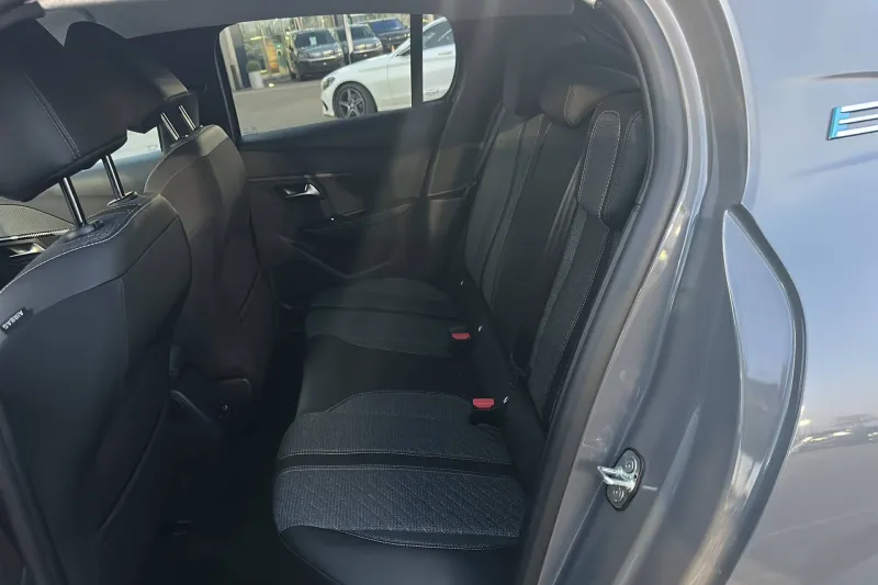 Image secondaire du véhicule 12