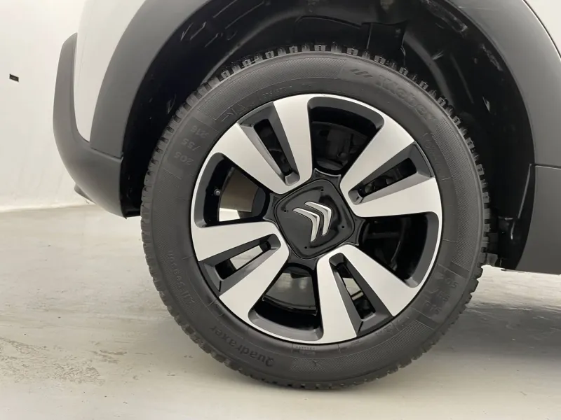 Image secondaire du véhicule 19