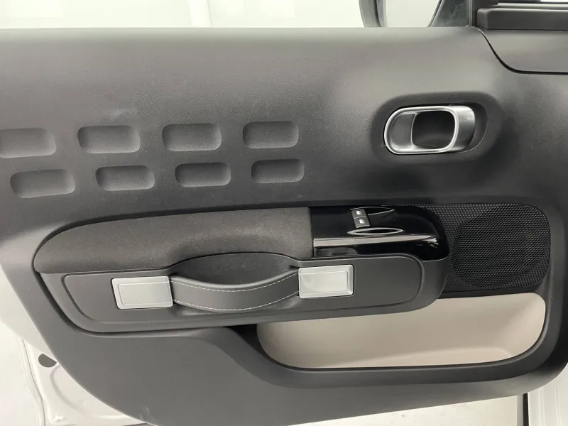 Image secondaire du véhicule 27