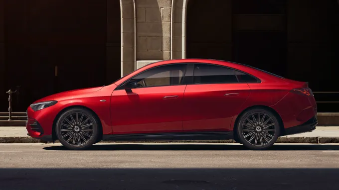 Nouveau Mercedes CLA : profil