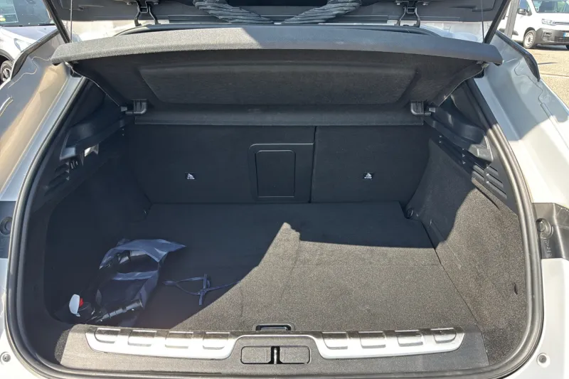 Image secondaire du véhicule 10