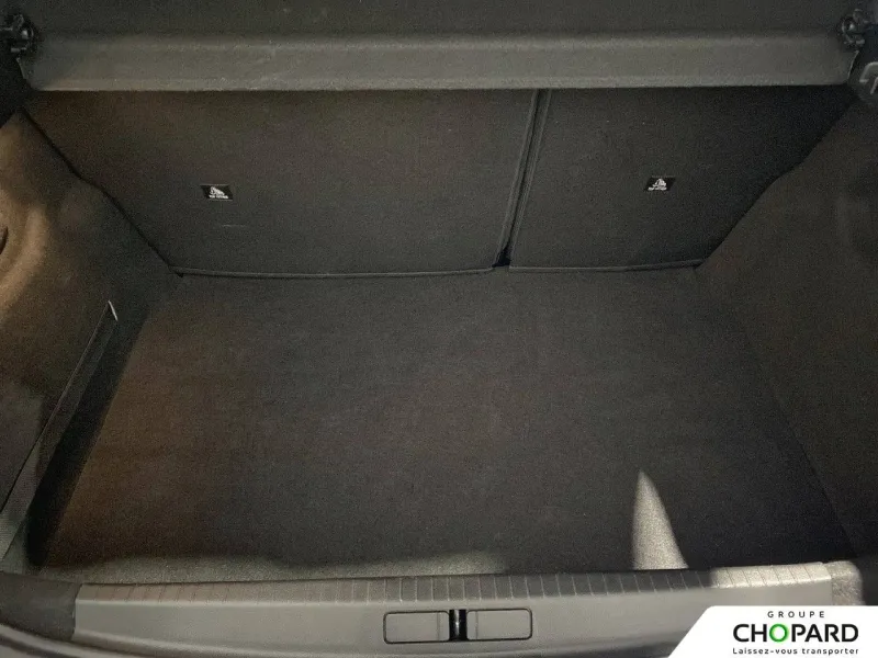 Image secondaire du véhicule 9