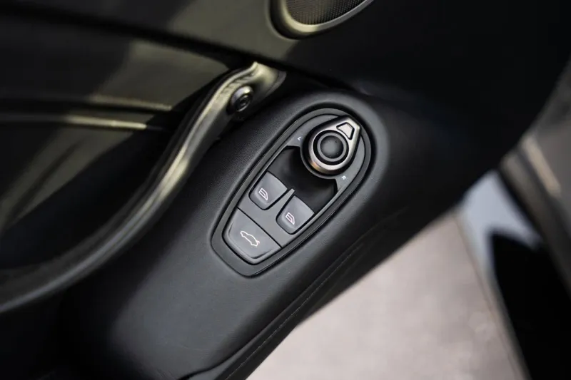 Image secondaire du véhicule 24