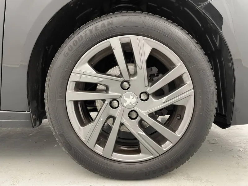 Image secondaire du véhicule 18