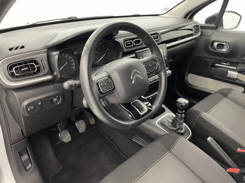 Image secondaire du véhicule 32