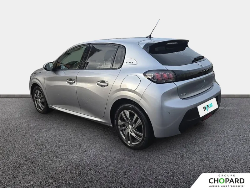 Image secondaire du véhicule 8